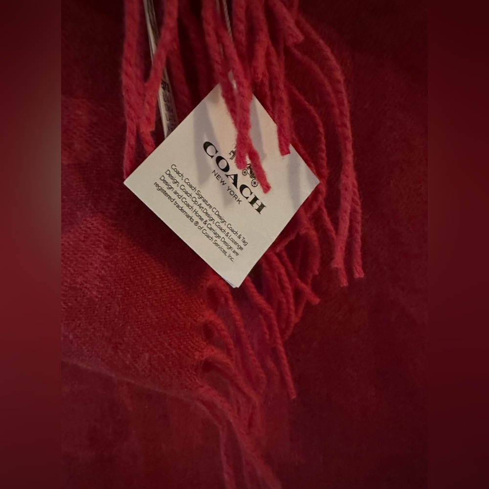 🆕✨Coach Red Patterned Scarf🧣 - Picture 3 of 6